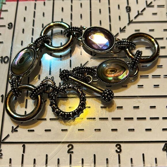 Lia Sophia abalone toggle bracelet - Picture 1 of 4